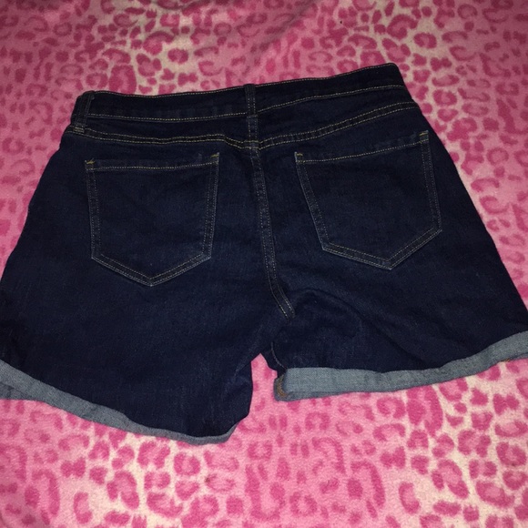Old Navy Shorts - Picture 4 of 4